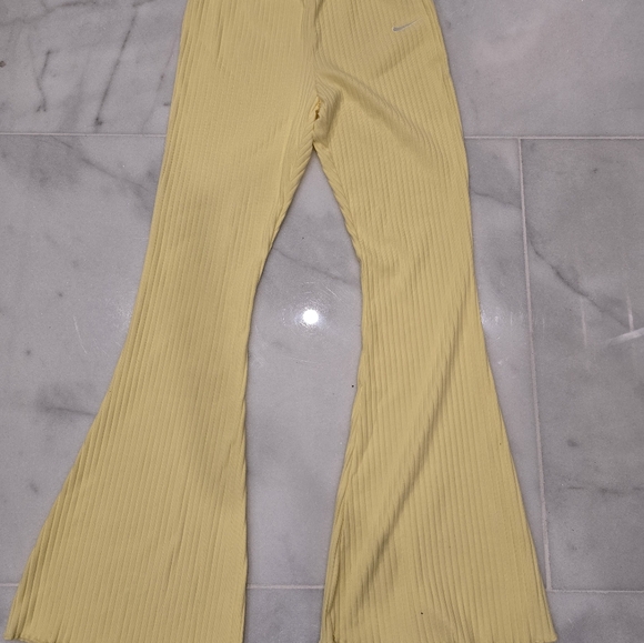NIKE RIBBED JERSEY TOP PANTS SUIT - Picture 4 of 4